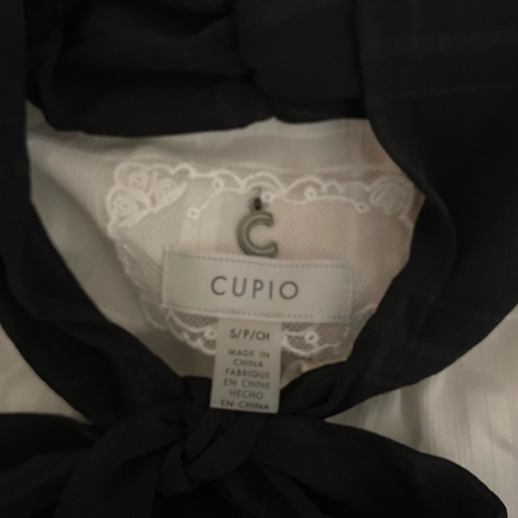 ☽ White & Black Bow Top - Picture 4 of 4